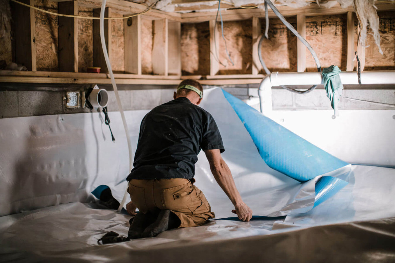 Crawl space vapor barrier in Erie, PA